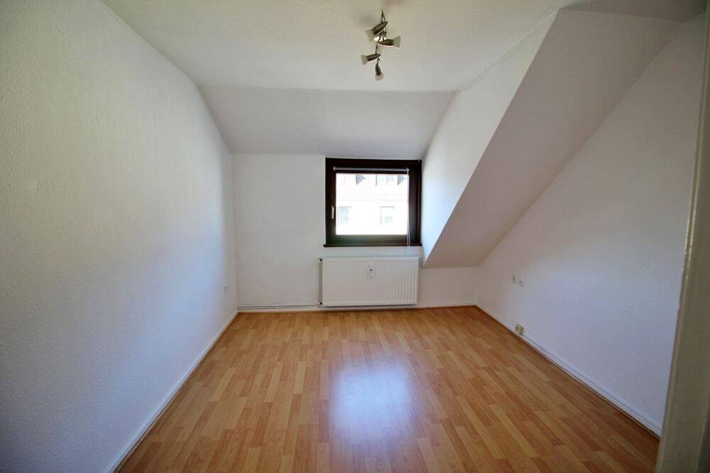 Neustadt 2 Zimmer – klein und fein – Dachgeschoss Nä. Hochschule, Airport, City – 28201 Bremen – Vorschaubild 3