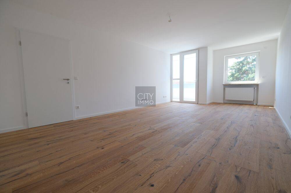 Hochwertig kernsanierte Eigentumswohnung mit Aufzug, Einbauküche und Balkon ins Grüne – mit TG-Platz – 90765 Fürth – Vorschaubild 3