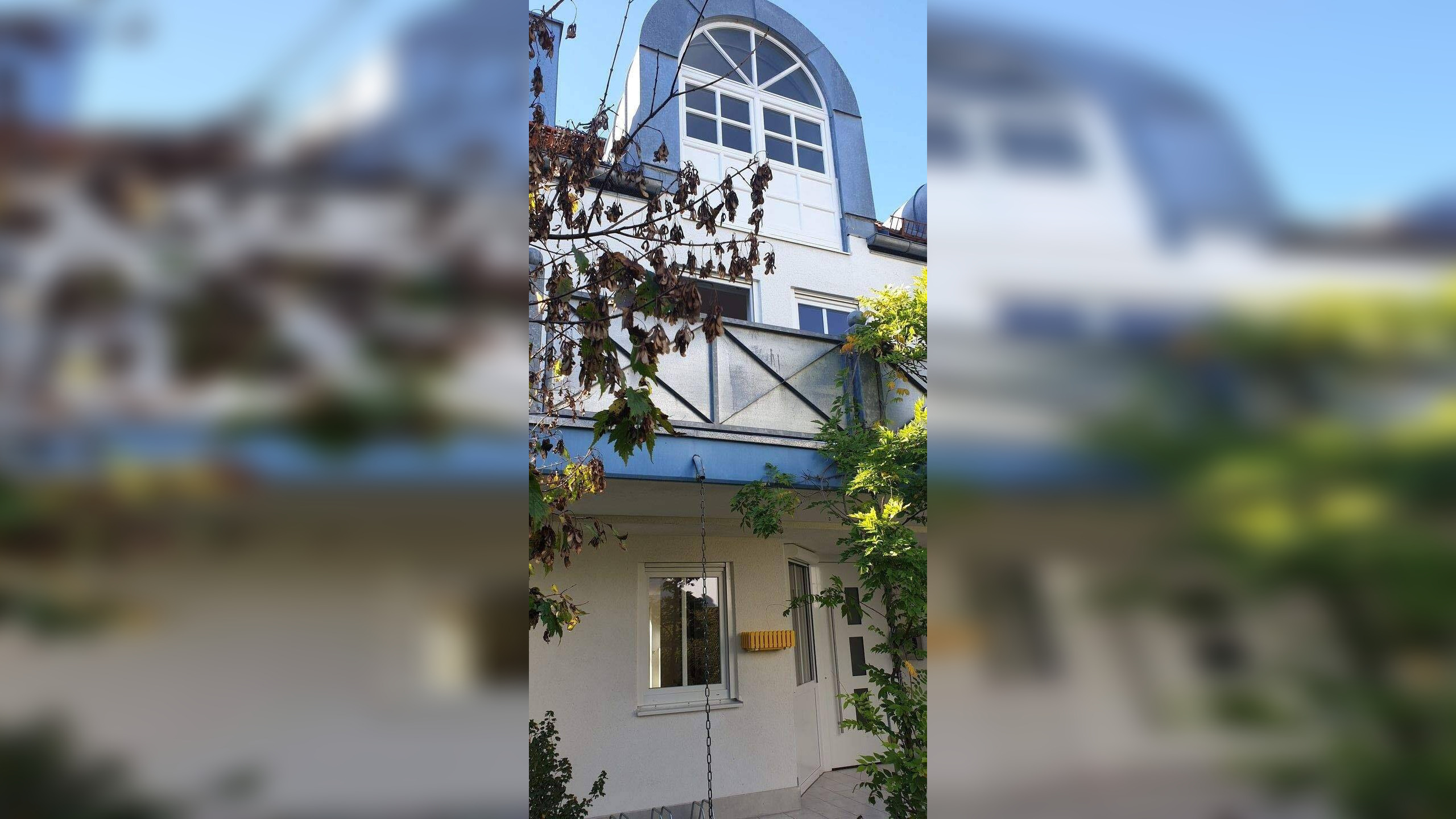 Geräumiges Reihenmittelhaus mit kleinem Garten und TG-Stellplatz in ruhiger Umgebung – 81549 München – Vorschaubild 3