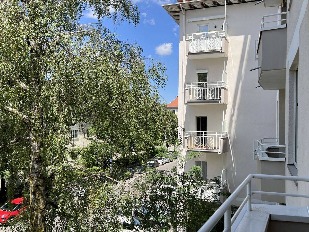 Großzügige Dreizimmer-Wohnung in ruhiger Lage Maxvorstadt – 80797 München – Vorschaubild 3