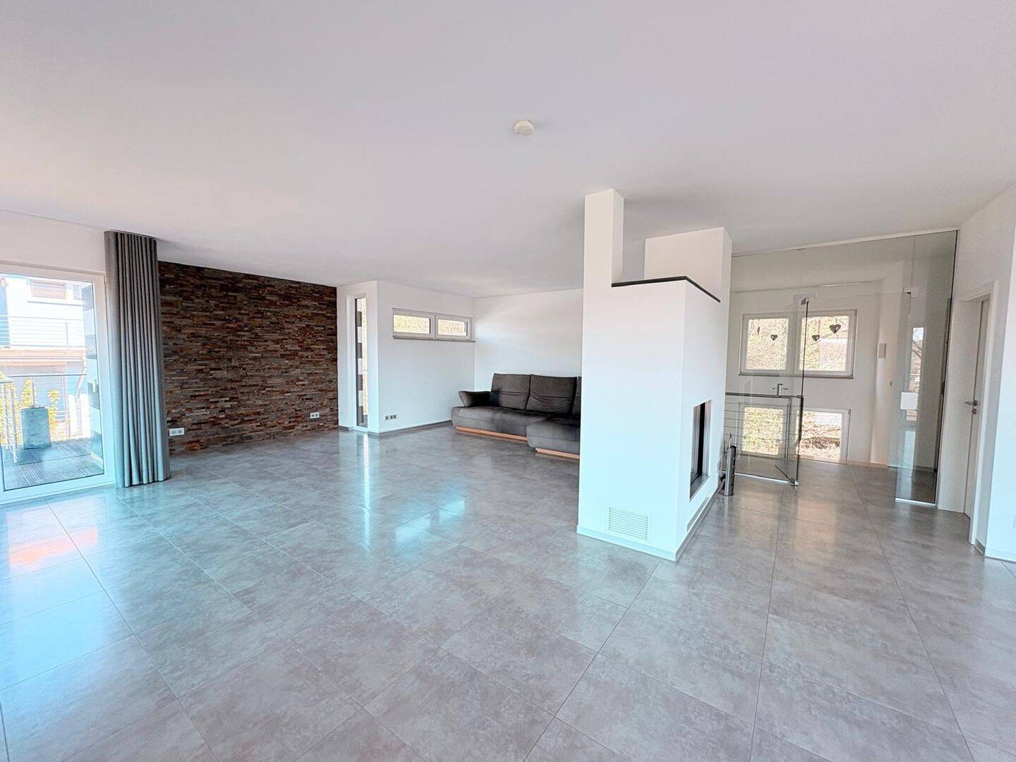 247m² Panorama-Penthouse in exklusiver Höhenlage der Kernberge (provisionsfrei) – 7749 Jena – Vorschaubild 4