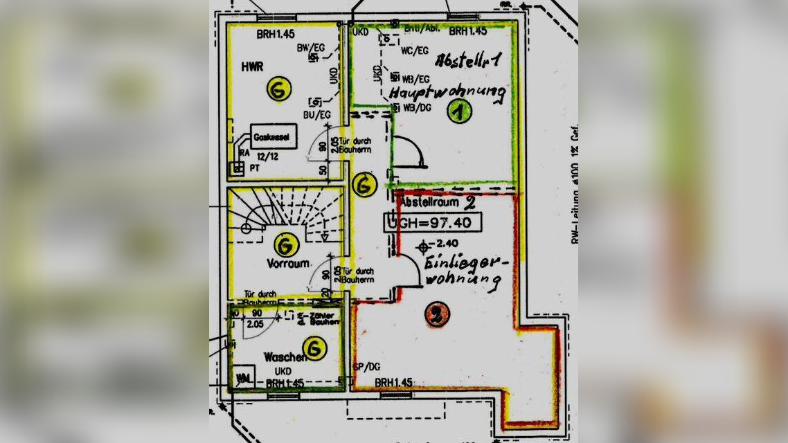 Freistehendes Einfamilienhaus mit Einliegerwohnung im DG, einer Doppelgarage und Grundstück in Dresden-Klotzsche – 1109 Dresden – Vorschaubild 3
