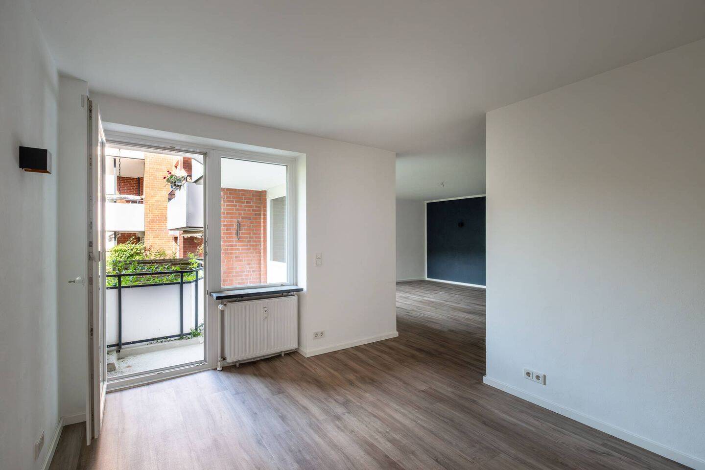 Zentral in Rissen: 3- Zi.-Wohnung im Hochparterre mit Loggia & Tiefgarage – 22559 Hamburg – Vorschaubild 3