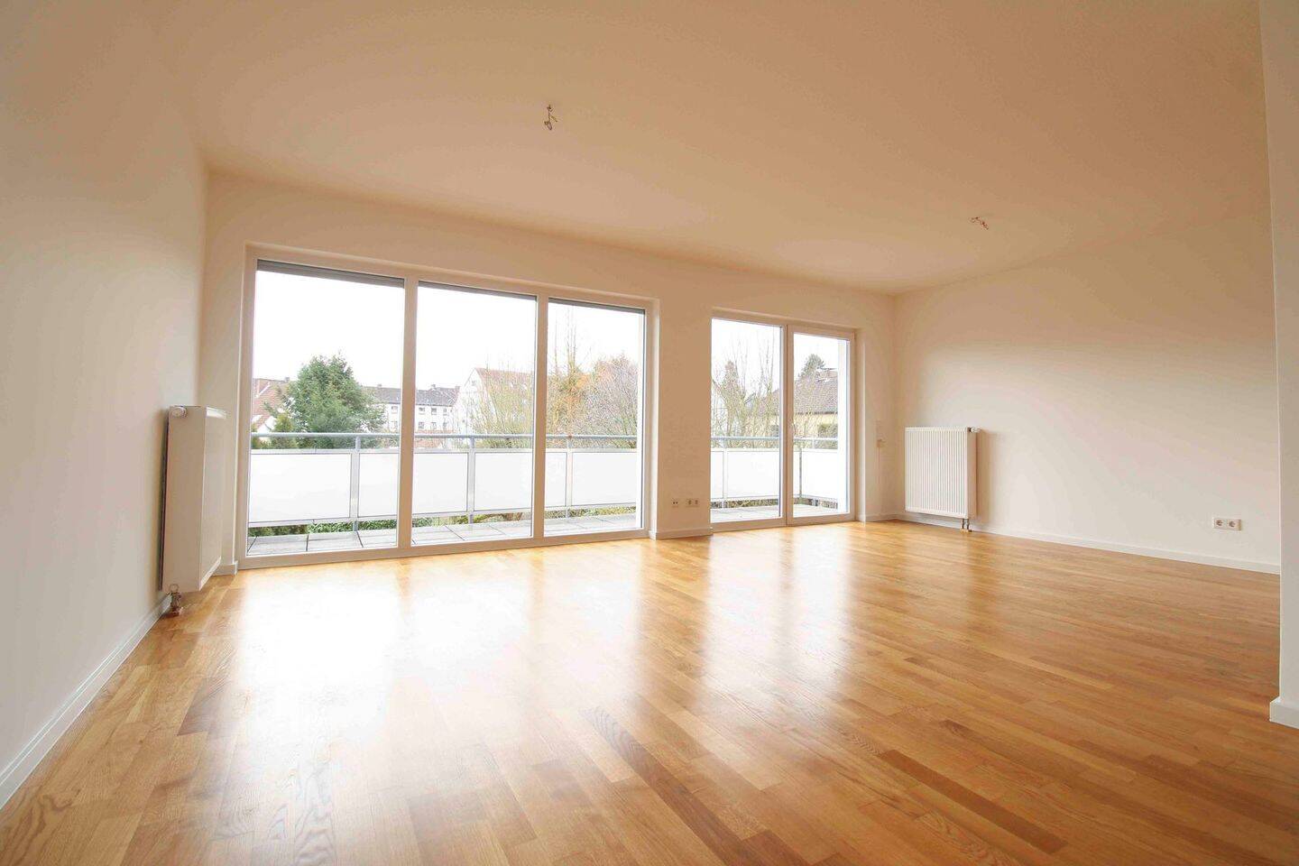 Modernisierte 2-Zi.-Whg. mit Balkon, Garage & Aufzug in ruhiger Lage von BI-Brake/Stedefreund – 33729 Bielefeld – Vorschaubild 3