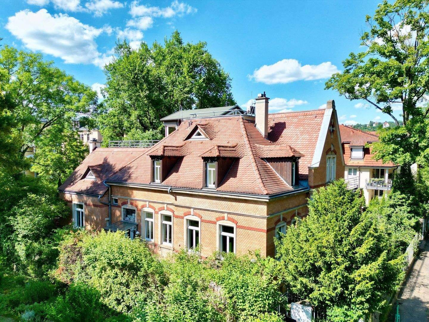 * Helle und sehr schöne 5-Zimmer-Wohnung in denkmalgeschützter Villa * – 1277 Dresden – Vorschaubild 3