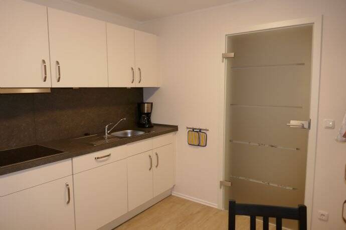 Möbliertes 2-Zimmer-Apartment in Kiel-Russee – 24111 Kiel – Vorschaubild 3