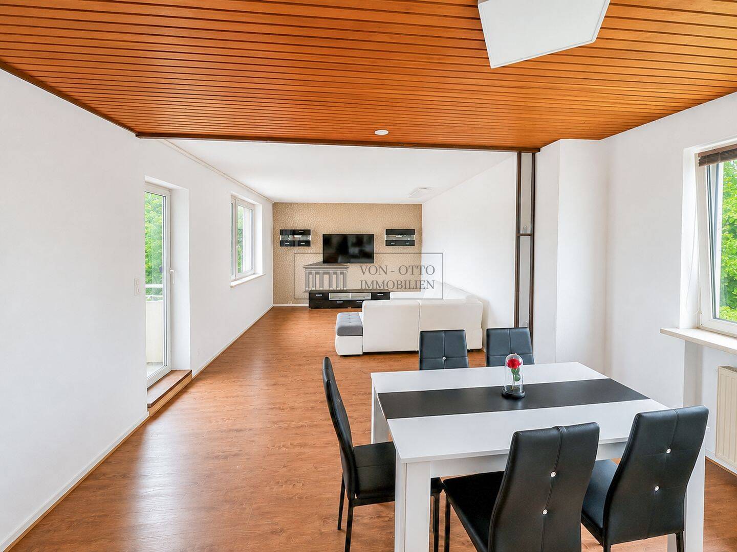 Großzügige 3 Zimmer Wohnung in Bremen-Aumund mit Balkon, Dachgeschosszimmer und zwei Stellplätzen – 28755 Bremen – Vorschaubild 3