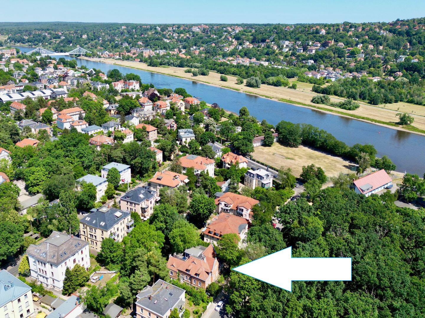 * Helle und sehr schöne 5-Zimmer-Wohnung in denkmalgeschützter Villa * – 1277 Dresden – Vorschaubild 3