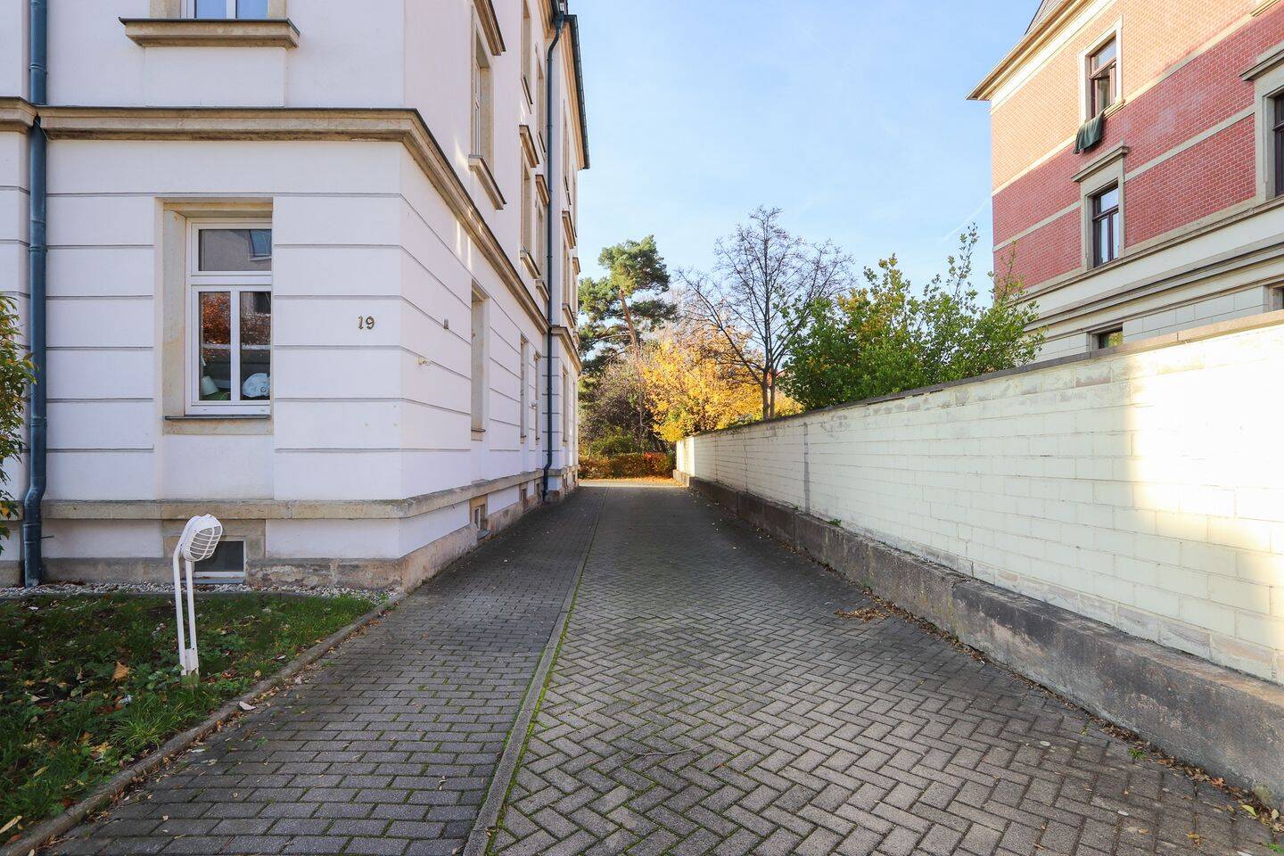 +++ Sofort bezugsfrei! 2-Zimmer-Wohnung im Jugendstil mit Einbauküche im Herzen von Löbtau +++ – 1159 Dresden – Vorschaubild 3