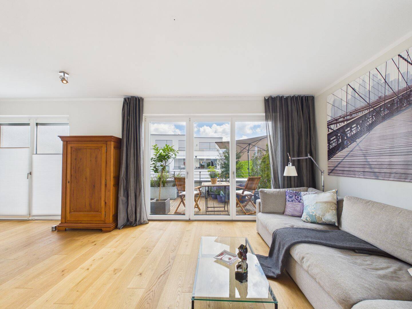 SITULI: Exklusives Indoor-Outdoor-Living in Schwabing mit Dachterrasse und Loggia – 80804 München – Vorschaubild 4