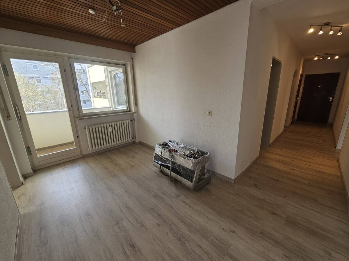 3 Zimmer Wohnung 90 m² mit zwei Balkonen im Regensburger Westen – 93049 Regensburg – Vorschaubild 3