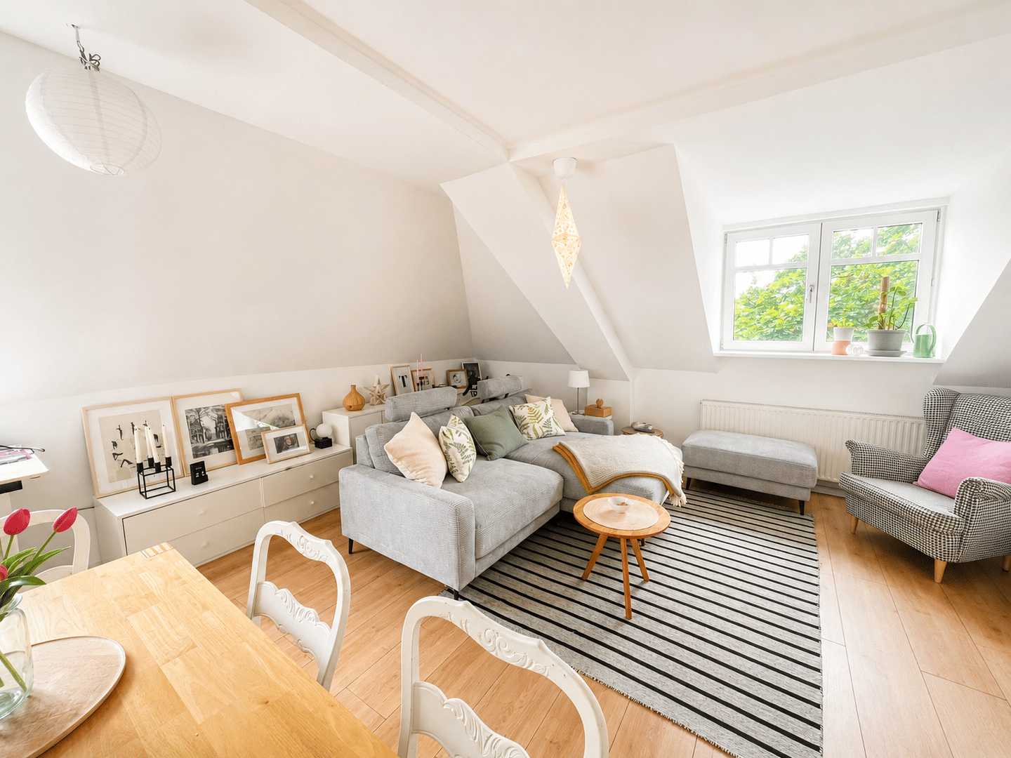 Ruhige 2,5 Zimmer Wohnung mit Aufzug, Kellerabteil, TG optional & Blick auf Frauenkirche in Dresden – 1099 Dresden – Vorschaubild 4