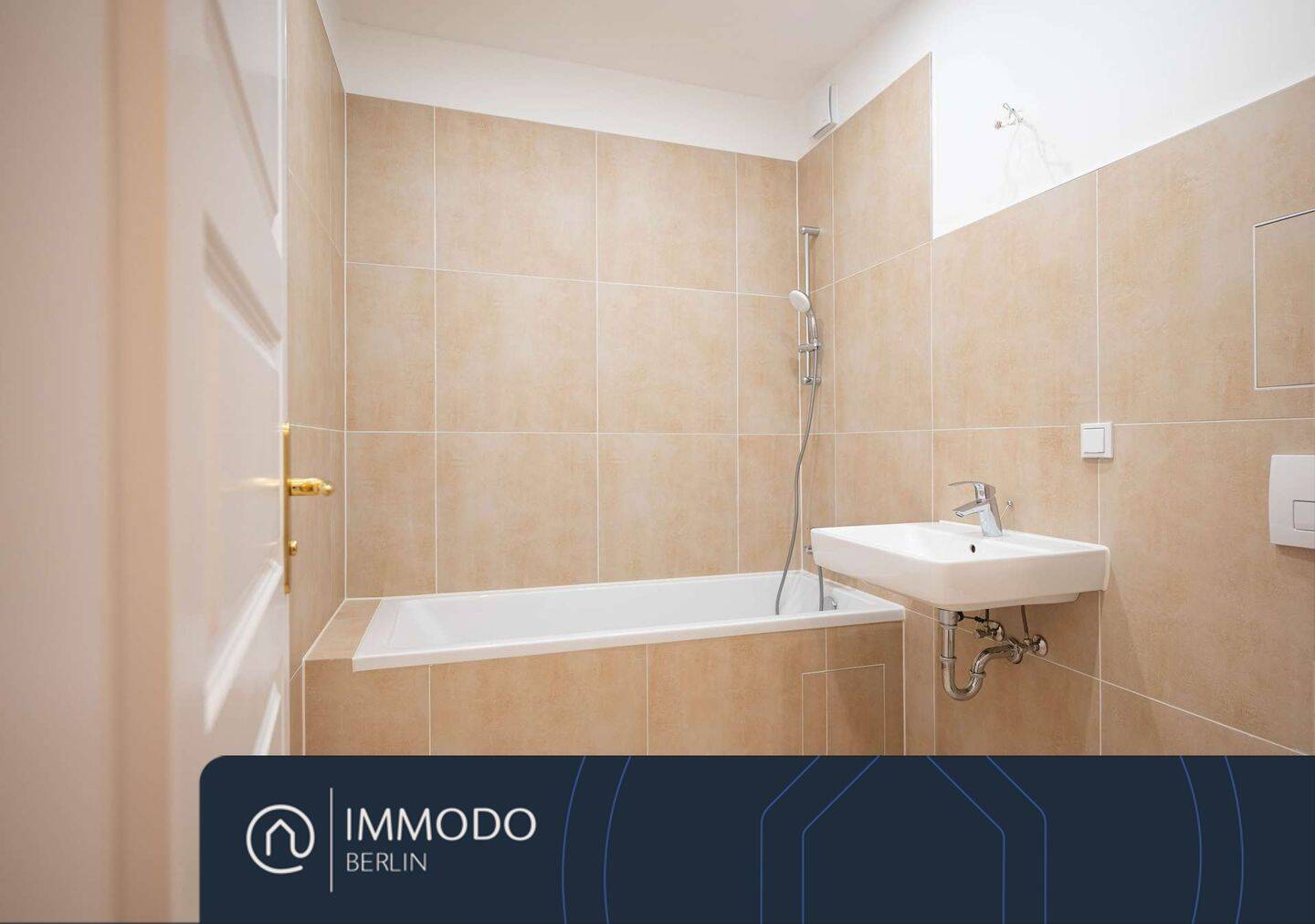 ?? Erstbezug nach Sanierung – sensationelle 2 Zimmer Altbau Wohnung mit Balkon im Hinterhaus – 10245 Berlin – Vorschaubild 3