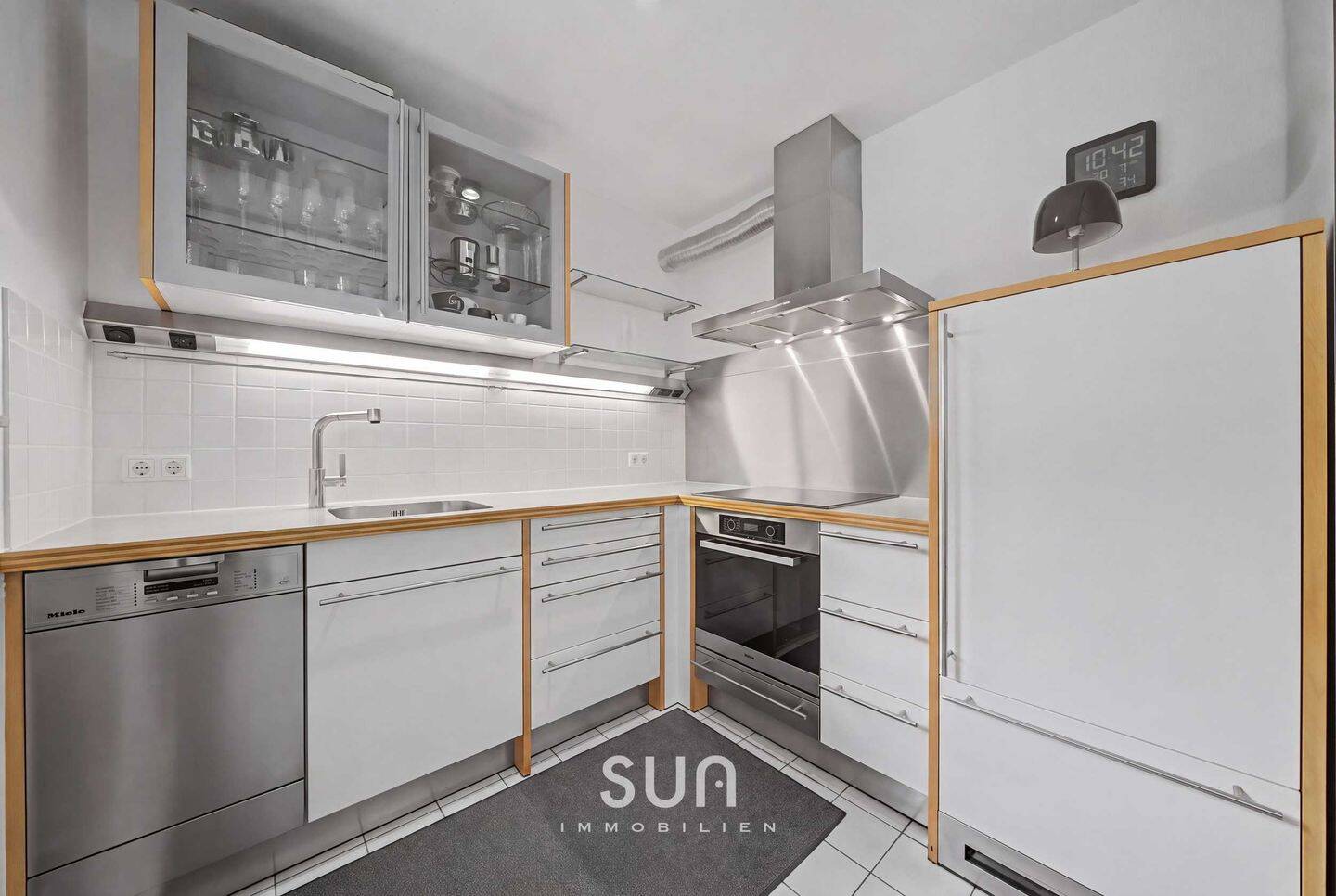 ERDGESCHOSSWOHNUNG MIT 70 M² PRIVATGARTEN & WINTERGARTEN – Einmalige 2,5-Zimmer mit Stellplatz – 65195 Wiesbaden – Vorschaubild 3