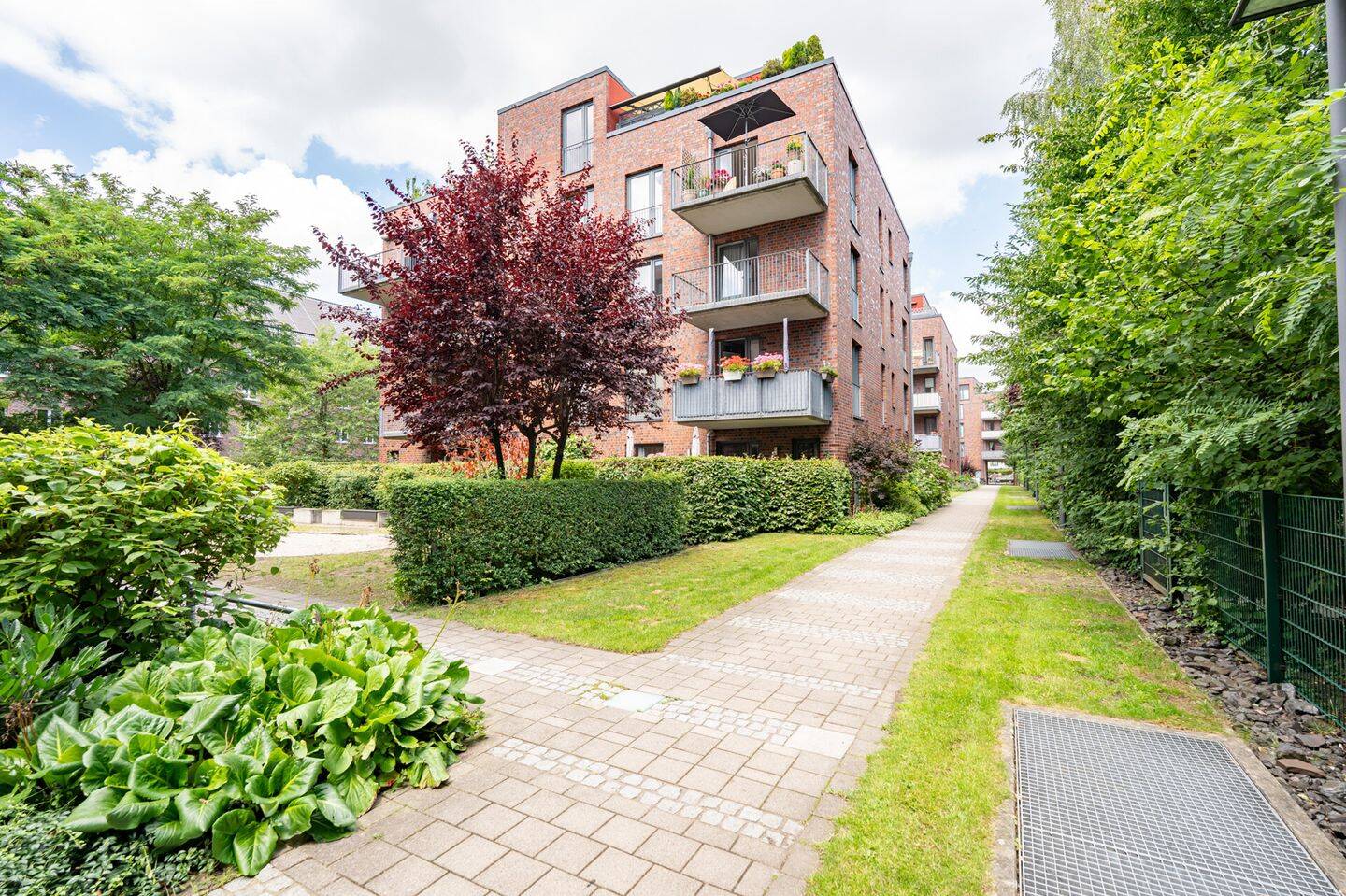 Großzügige 3-Zimmer-Eigentumswohnung in architektonisch ansprechender Wohnanlage mit großem Balkon – 20535 Hamburg – Vorschaubild 3