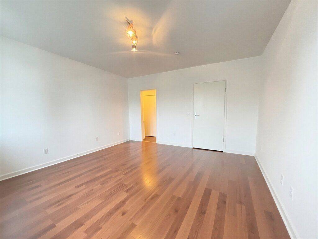 Sanierte 1-Zimmerwohnung mit Balkon zwischen Aachen-Burtscheid und Hangeweiher – 52064 Aachen – Vorschaubild 3