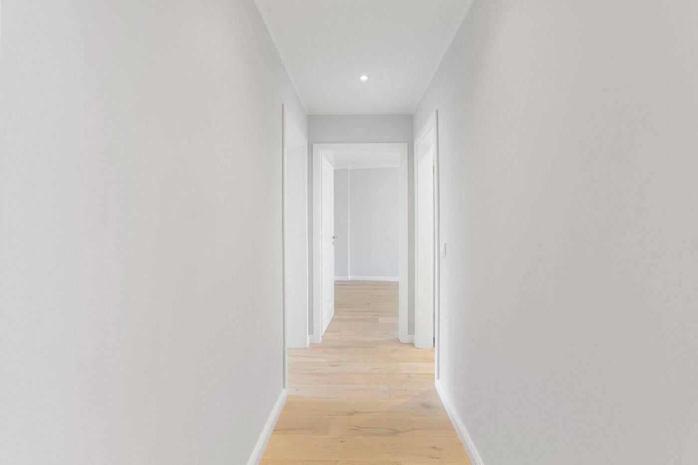Erstbezug nach hochwertiger Sanierung, 2-Zimmer-Wohnung, Duschbad mit Fenster in Hohenflede – 22087 Hamburg – Vorschaubild 3