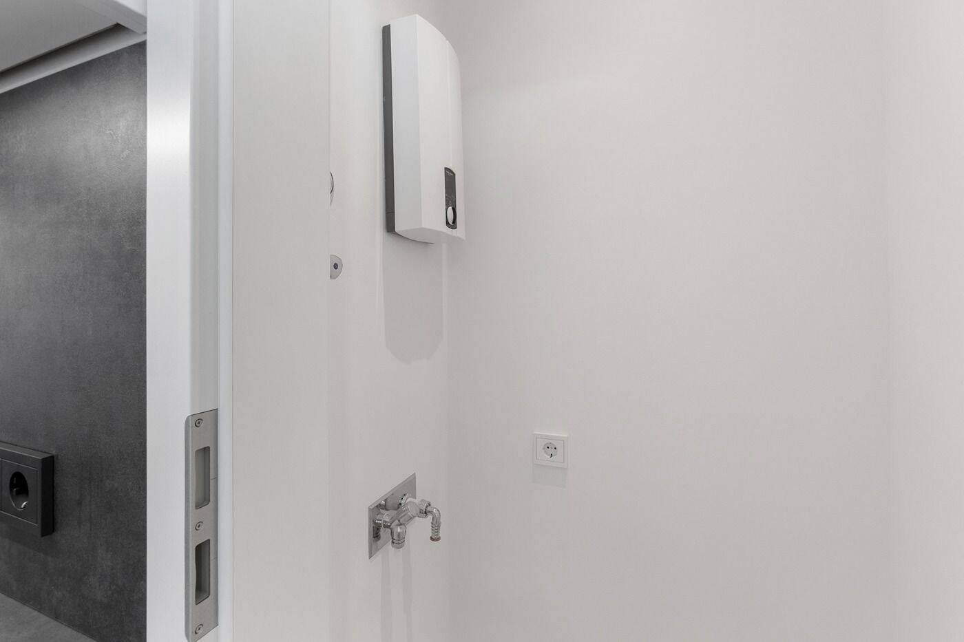 Erstbezug nach hochwertiger Sanierung, 2-Zimmer-Wohnung, Duschbad mit Fenster in Hohenflede – 22087 Hamburg – Vorschaubild 4