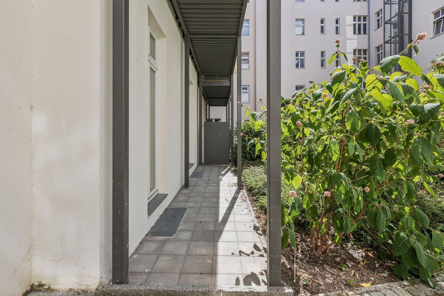 Wohnglück am Wasser – Altbaujuwel mit ca. 60 m² Privatgarten & Südterrasse – 12059 Berlin – Vorschaubild 4