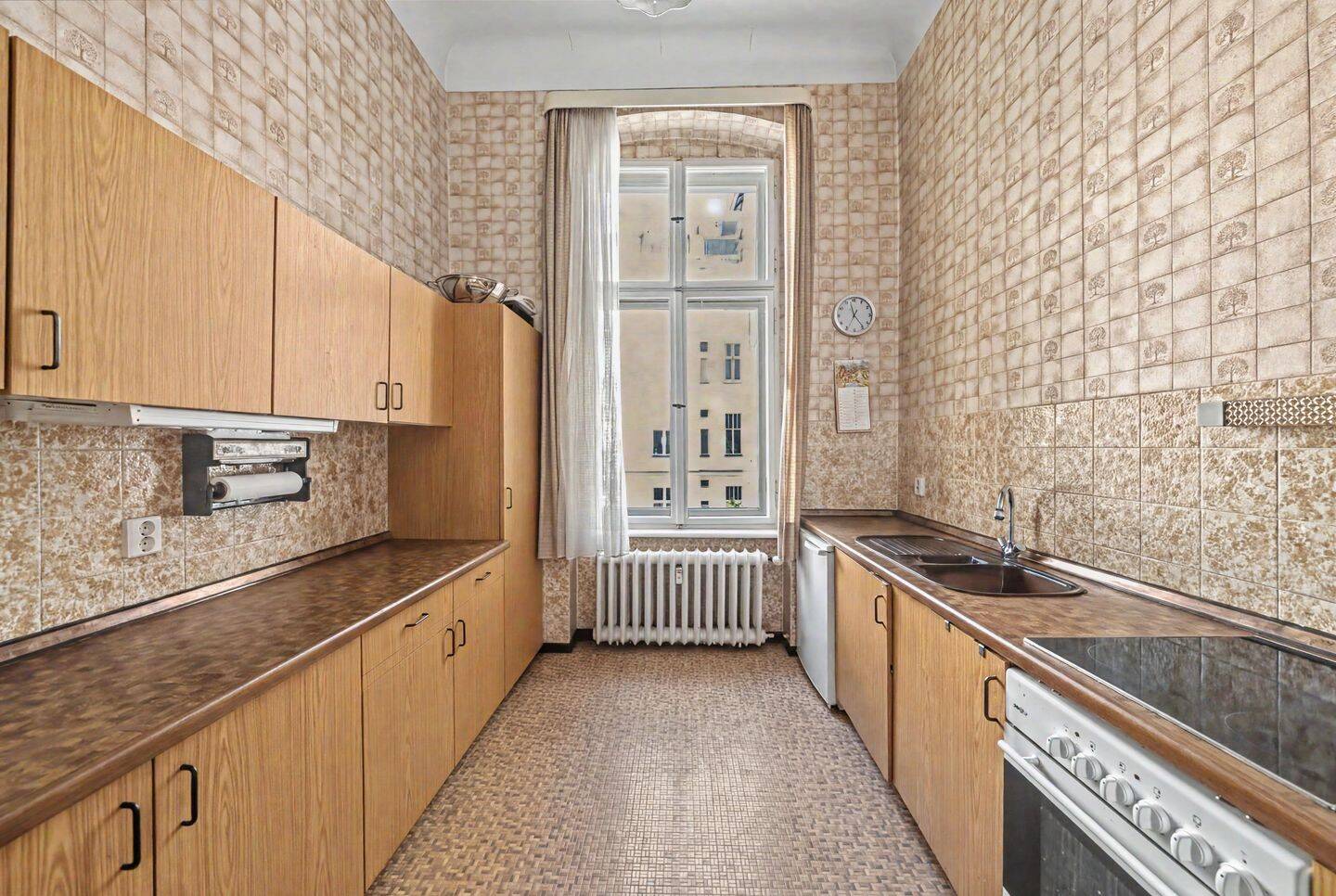 Denkmalschutz: 4-Zimmer-Altbauwohnung mit Loggia und Aufzug in ruhiger Gartenhauslage in Berlin – 10707 Berlin – Vorschaubild 3