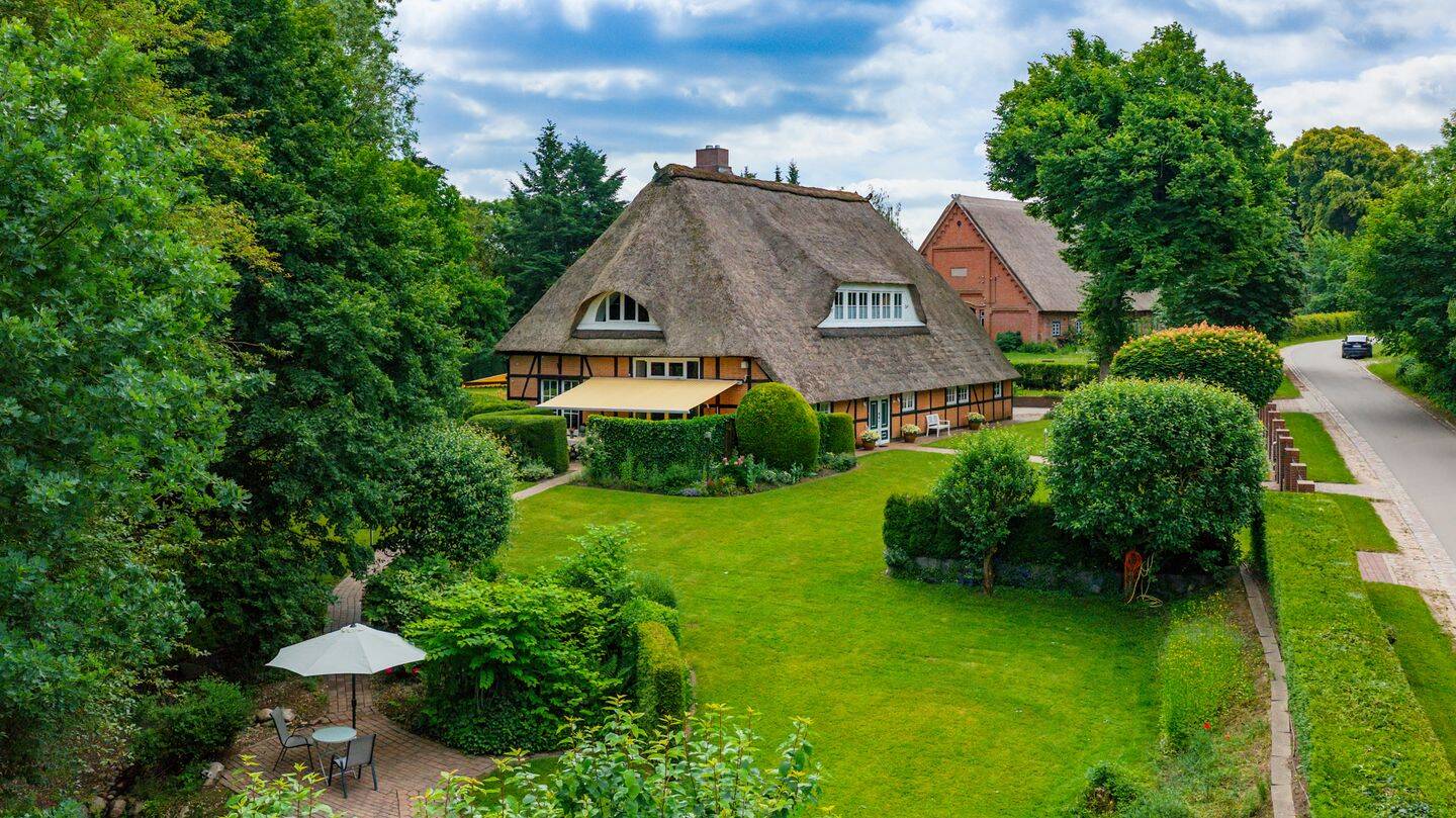 Landhaus-Juwel nahe Lübeck – Stilvolles Wohnen in ruhiger Lage – 23566 Lübeck – Vorschaubild 3