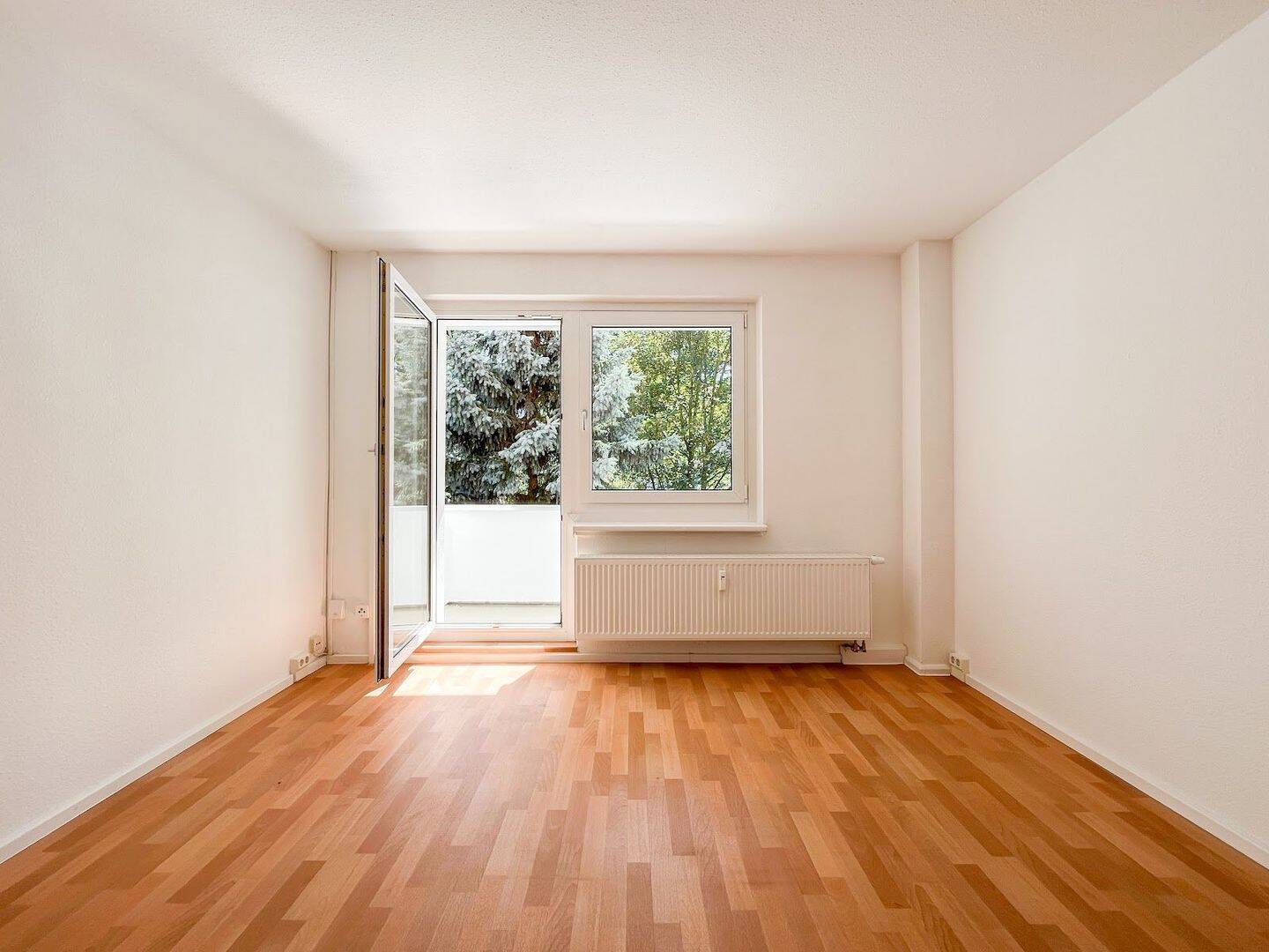 Einziehen & wohlfühlen: Gepflegte Wohnung mit Einbauküche in ruhiger Lage – Chemnitz – Vorschaubild 3