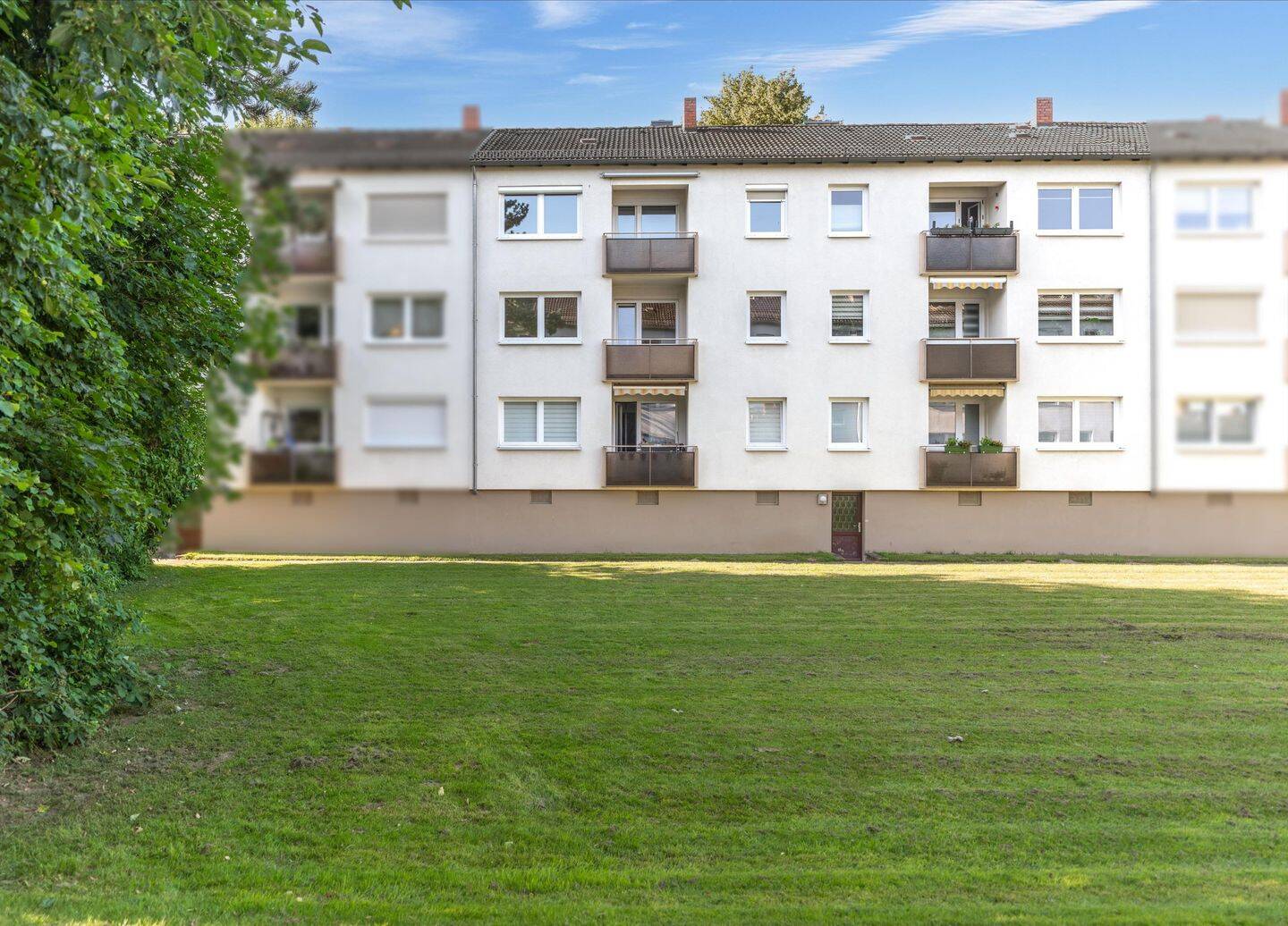 Solide 3-ZKB-Wohnung in einem modernisiertem Mehrfamilienhaus in Bremen-Woltmershausen – 28197 Bremen – Vorschaubild 3