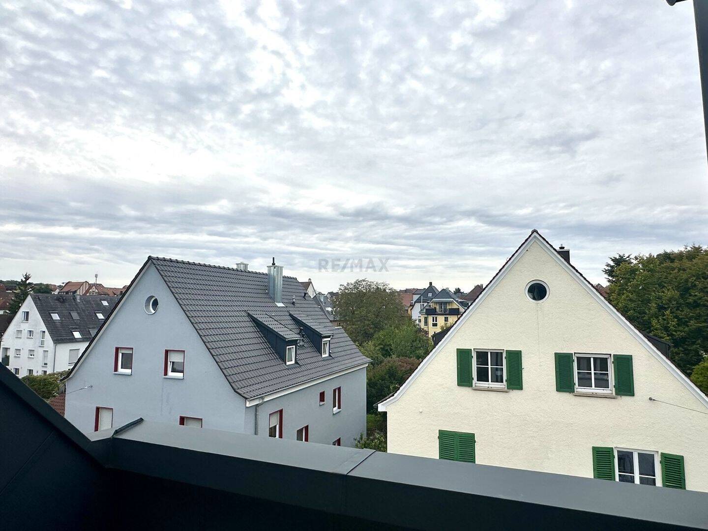 WOW! Stilvoll sanierte Dachgeschosswohnung mit Balkon & moderner Energietechnik – 70435 Stuttgart – Vorschaubild 4