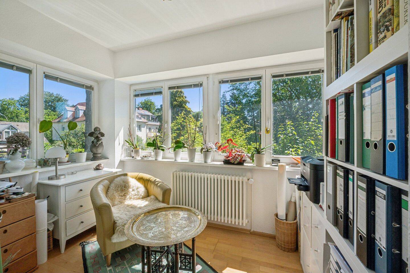 Villa aus den 30er-Jahren in Dahlemer Bestlage – Ruhig gelegen mit idyllischem Garten, Sonnenterrasse, Veranda und ausgebautem Dachgeschoss – 14195 Berlin – Vorschaubild 4