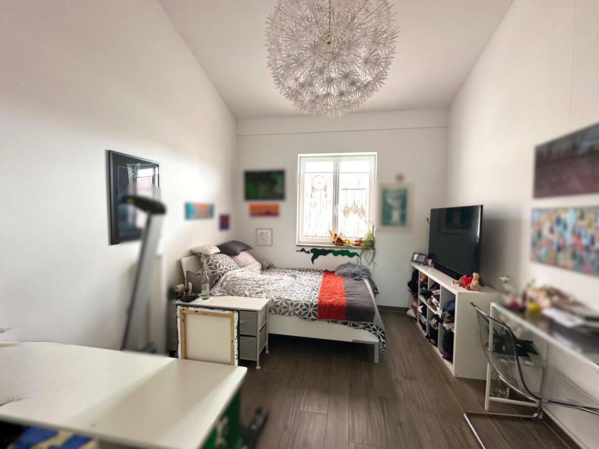 **3-ZIMMER-WOHNUNG MIT – DUSCHBAD EN SUITE UND DACHTERRASSE** – Poing – Vorschaubild 3