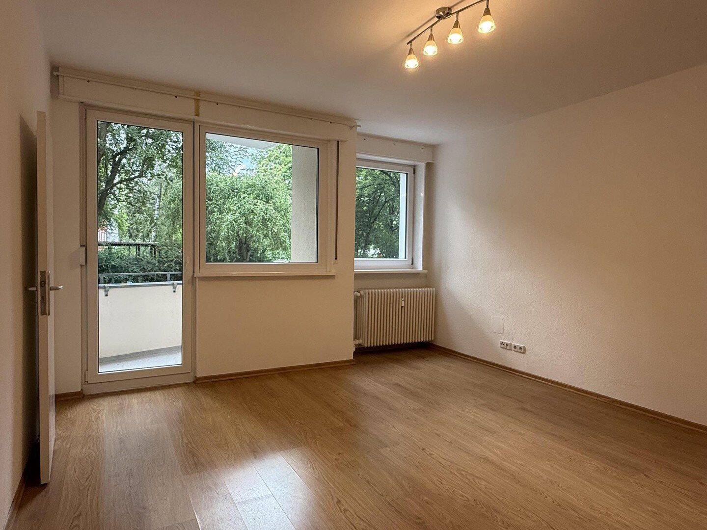 Direkt am Landwehrkanal – Bezugsfreie helle 1 Zimmerwohnung mit Balkon (ohne Provision) – 10961 Berlin – Vorschaubild 3