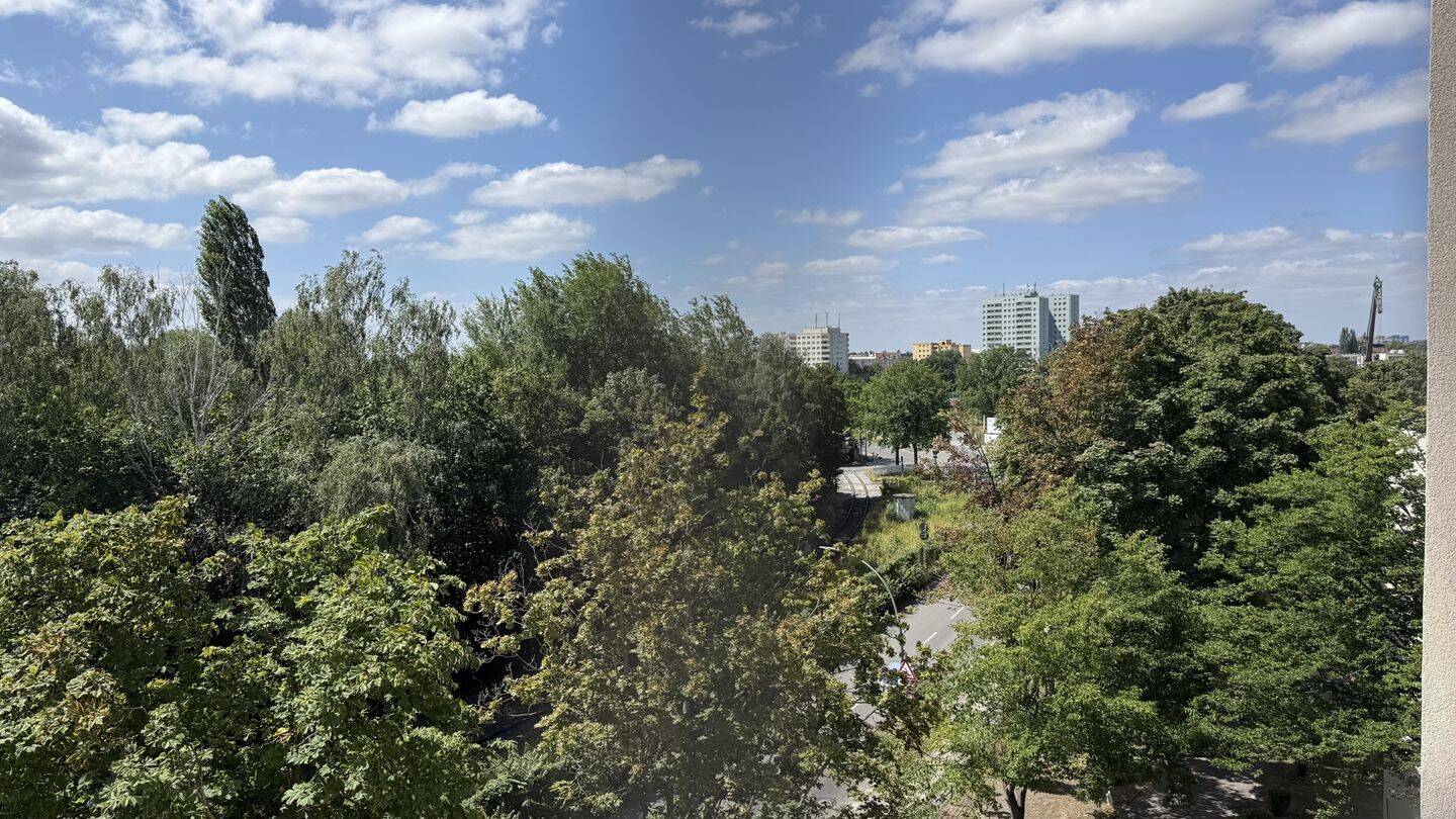 Attraktive 3-Zimmer-Wohnung: Sofort bezugsfertig, mit Südbalkon & Aufzug – 13597 Berlin – Vorschaubild 3