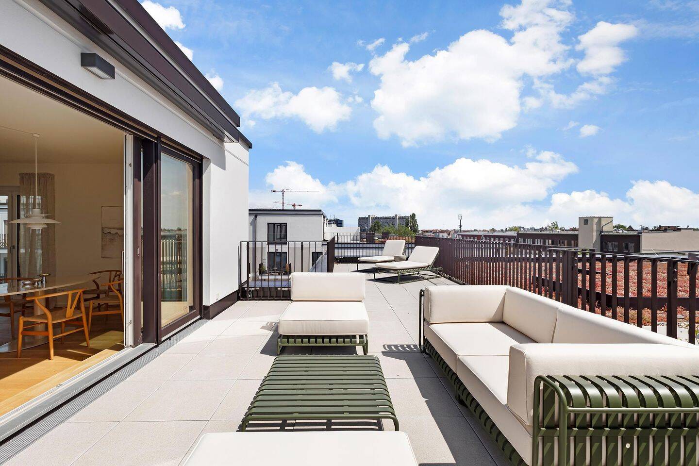 Penthouse mit XXL Terrasse und hochwertiger Einbauküche | Neubau im Erstbezug – 12159 Berlin – Vorschaubild 3