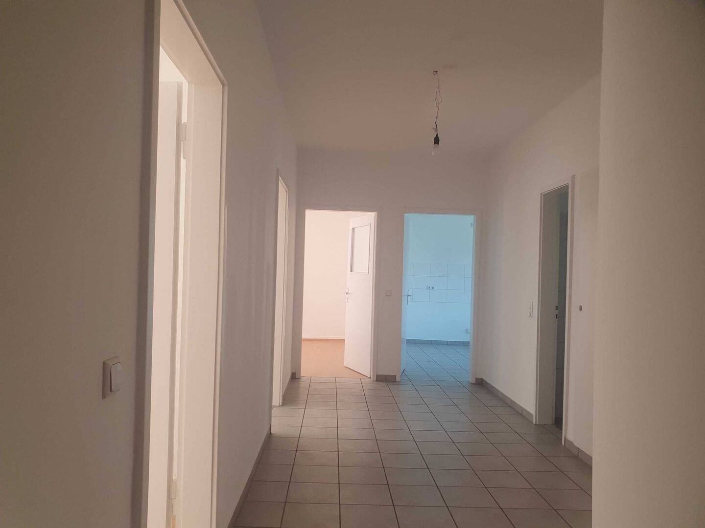 Modernisierte 3-Zimmer-Wohnung mit Wintergarten und Wannenbad in Köln-Mülheim – 51065 Köln – Vorschaubild 5