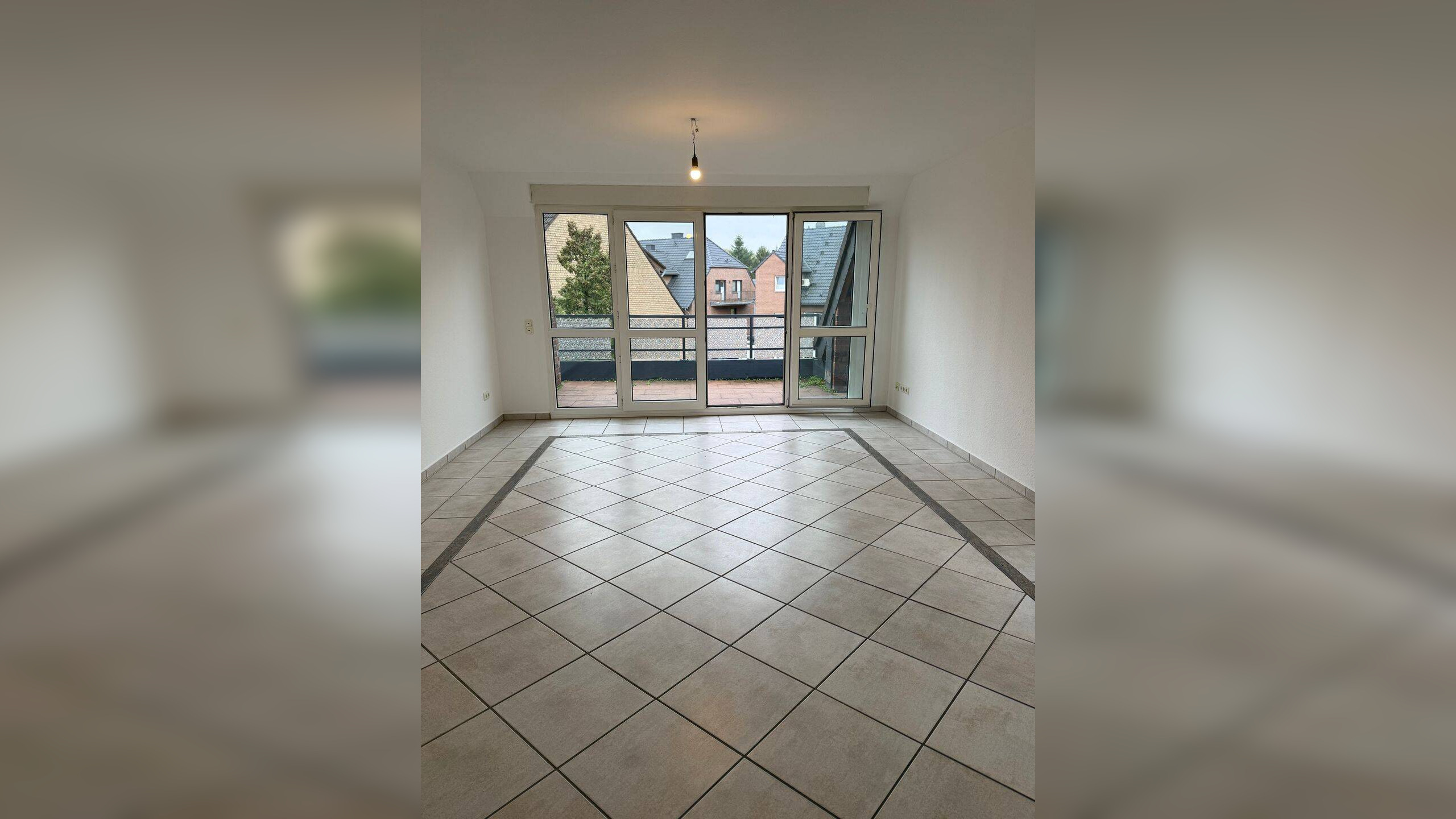Traumhafte 2,5-Raum-Maisonette-Wohnung mit 3 Balkonen in Essen-Schönebeck 🌿 – 45359 Essen – Vorschaubild 3
