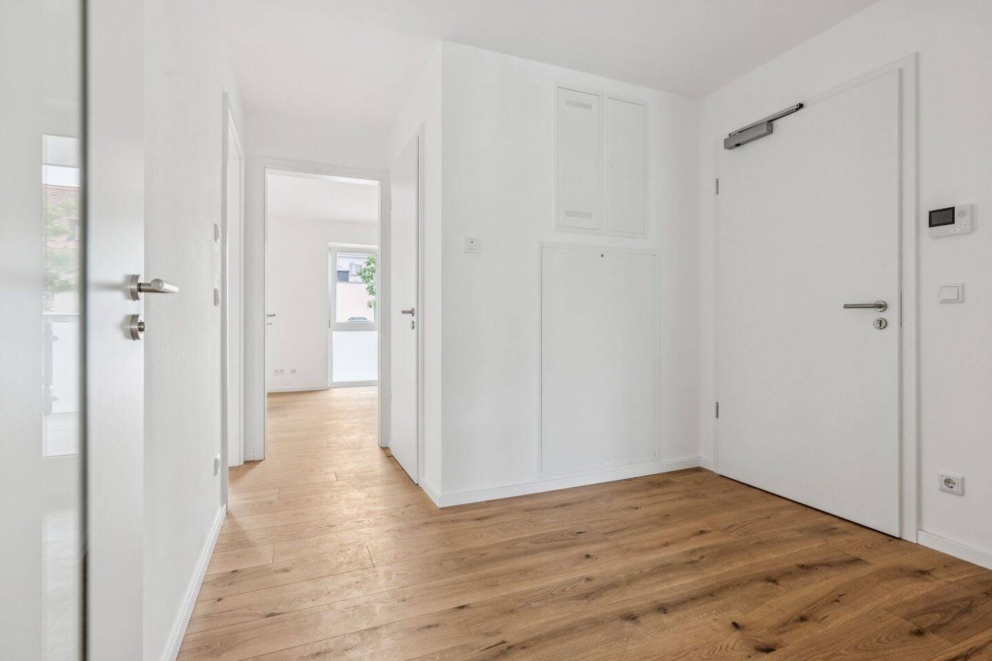Modernes Wohnen · 3-Zimmerwohnung mit Loggia & Tiefgarage · Erstbezug – 80992 München – Vorschaubild 4