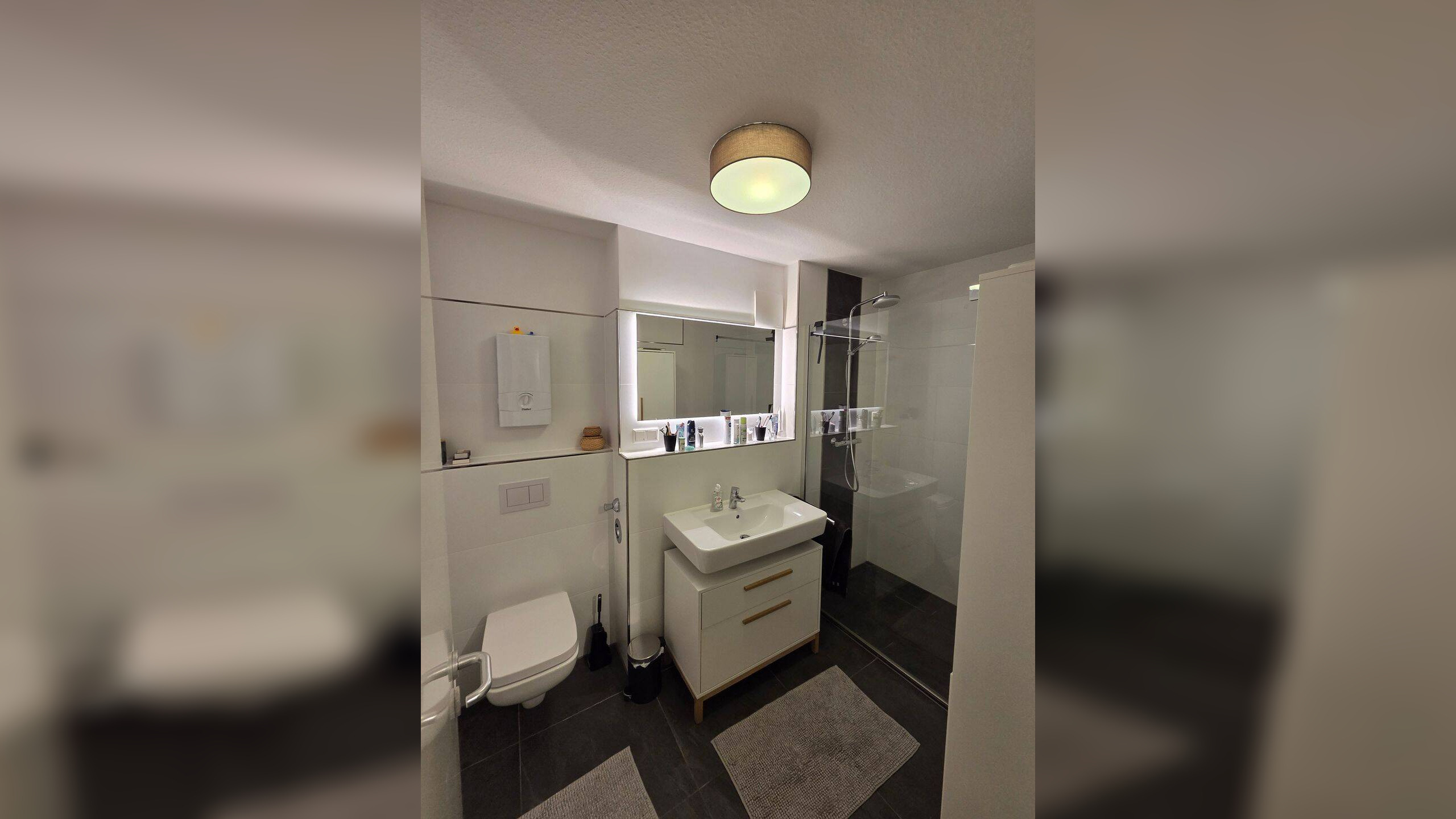 Zwischenmiete März bis Juni – 2-Zimmer-Wohnung mit Südbalkon & Stellplatz am Mediapark – 50670 Köln – Vorschaubild 3