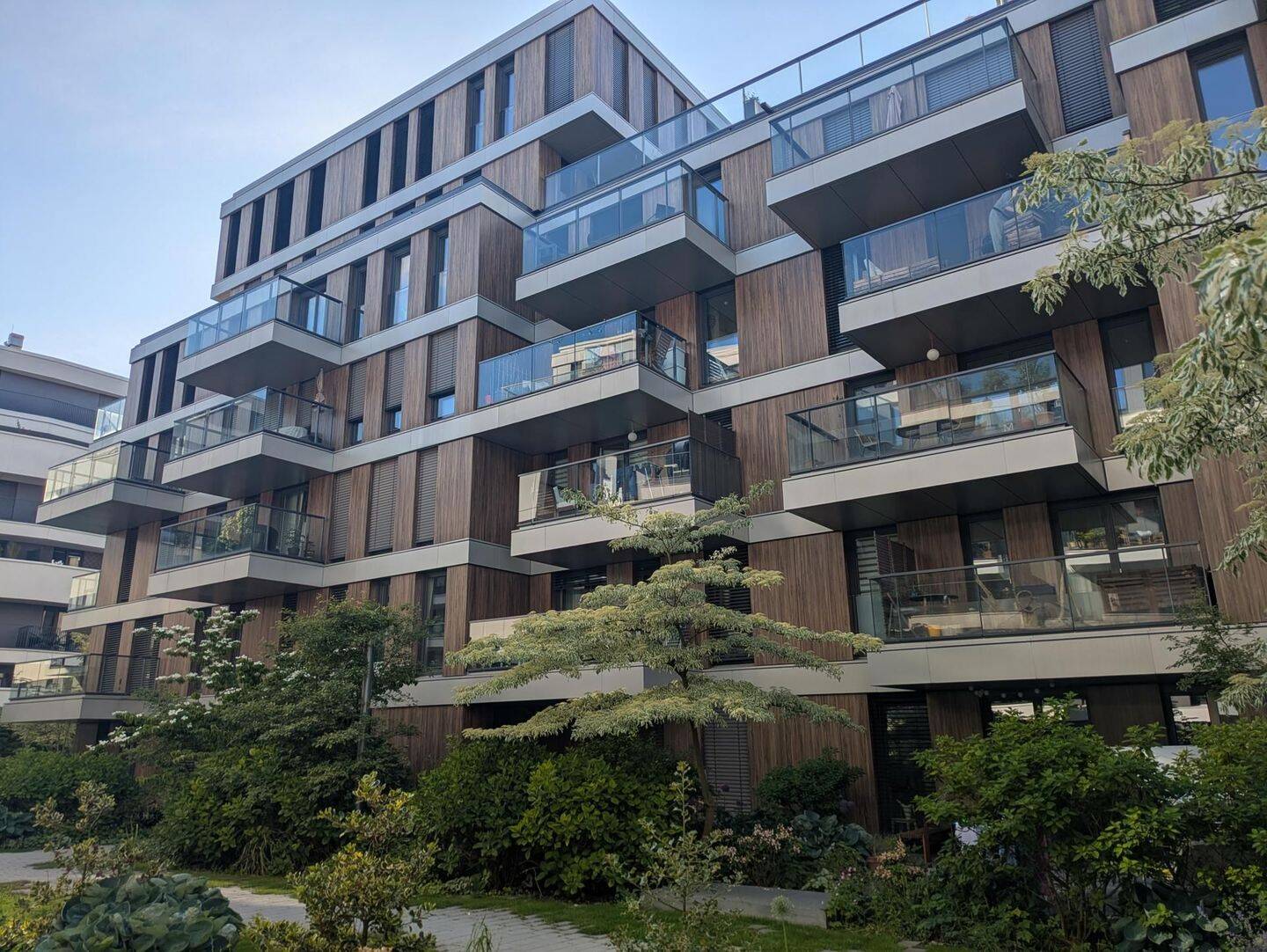 Modernes Wohnen in „The Garden“ – stilvolle 3-Zimmer-Wohnung mit Balkon – 10115 Berlin – Vorschaubild 3