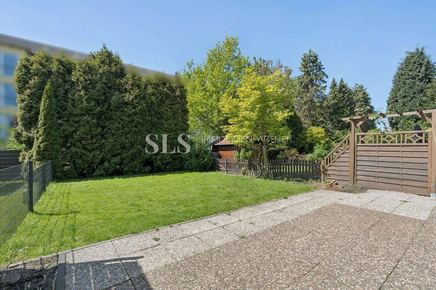 Ruheoase mit großem Garten und Terrasse – Stilvolle Erdgeschosswohnung im Herzen von Schmachtendorf – 46147 Oberhausen – Vorschaubild 3