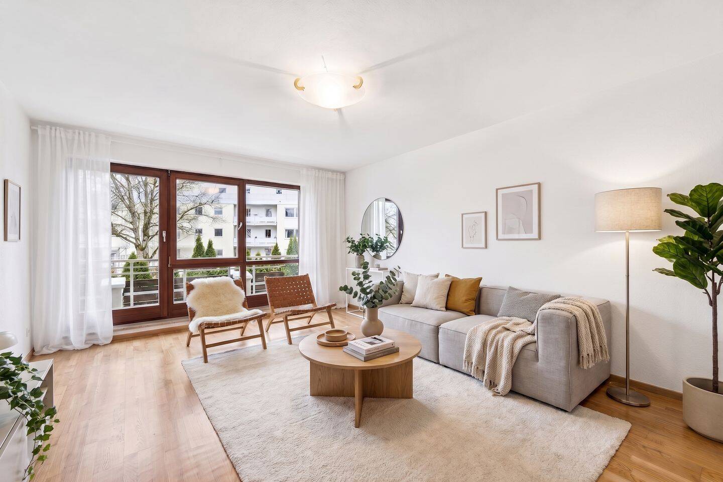 Solln: 2-Zi-Wohnung mit gemütlichem Wohn- Essbereich + 2 Balkone – 81477 München – Vorschaubild 3