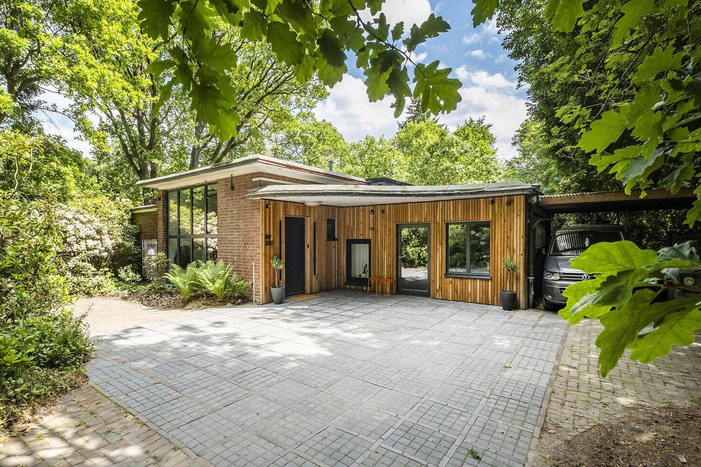 Architektur trifft Natur – Exklusive Bauhausvilla im Süden Hamburgs – 21149 Hamburg – Vorschaubild 3
