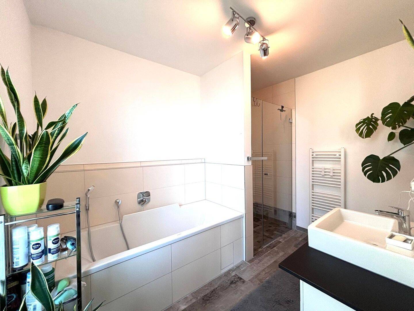 Exklusives 3,5-Zimmer-Apartment – hell, großzügig und mit Mainblick – 63067 Offenbach am Main – Vorschaubild 5