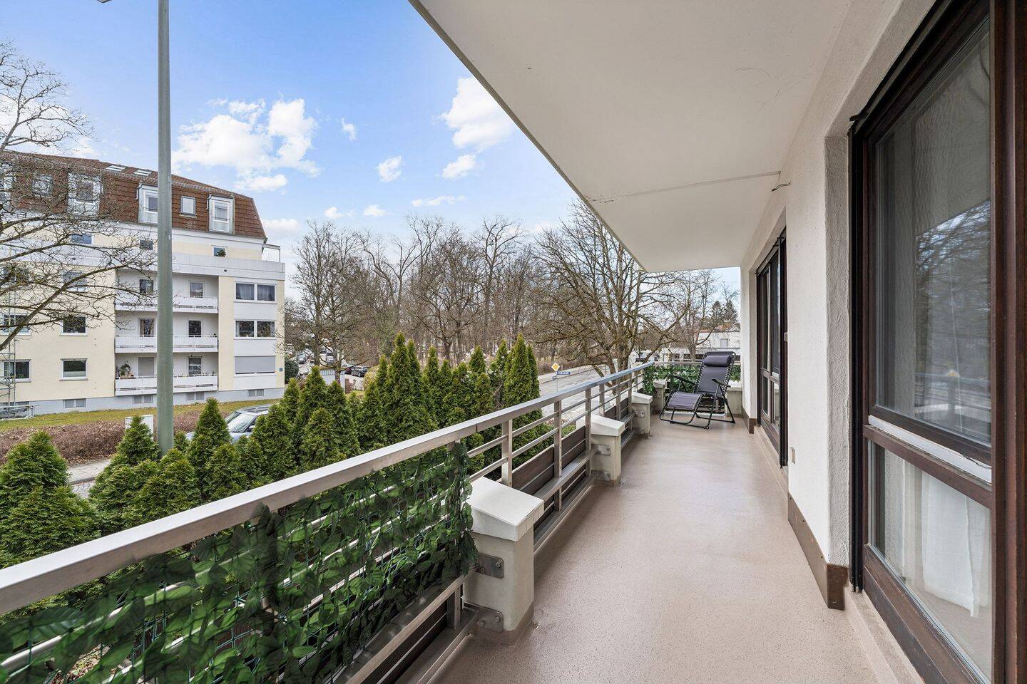 Solln: 2-Zi-Wohnung mit gemütlichem Wohn- Essbereich + 2 Balkone – 81477 München – Vorschaubild 8