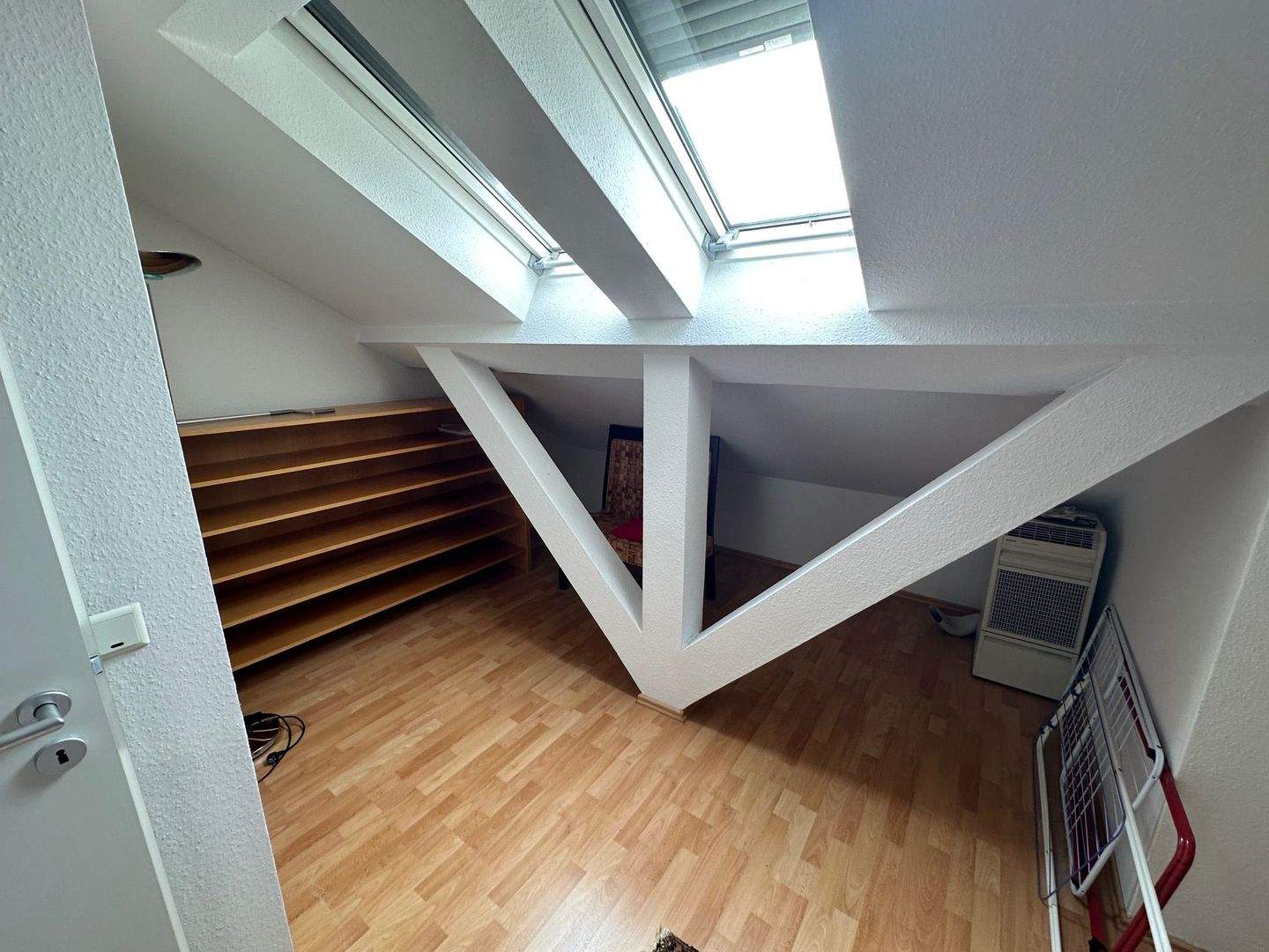 Möblierte Altbau-Dachsgeschosswohnung in optimaler Lage DD-Neustadt -Zentral – 1127 Dresden – Vorschaubild 6