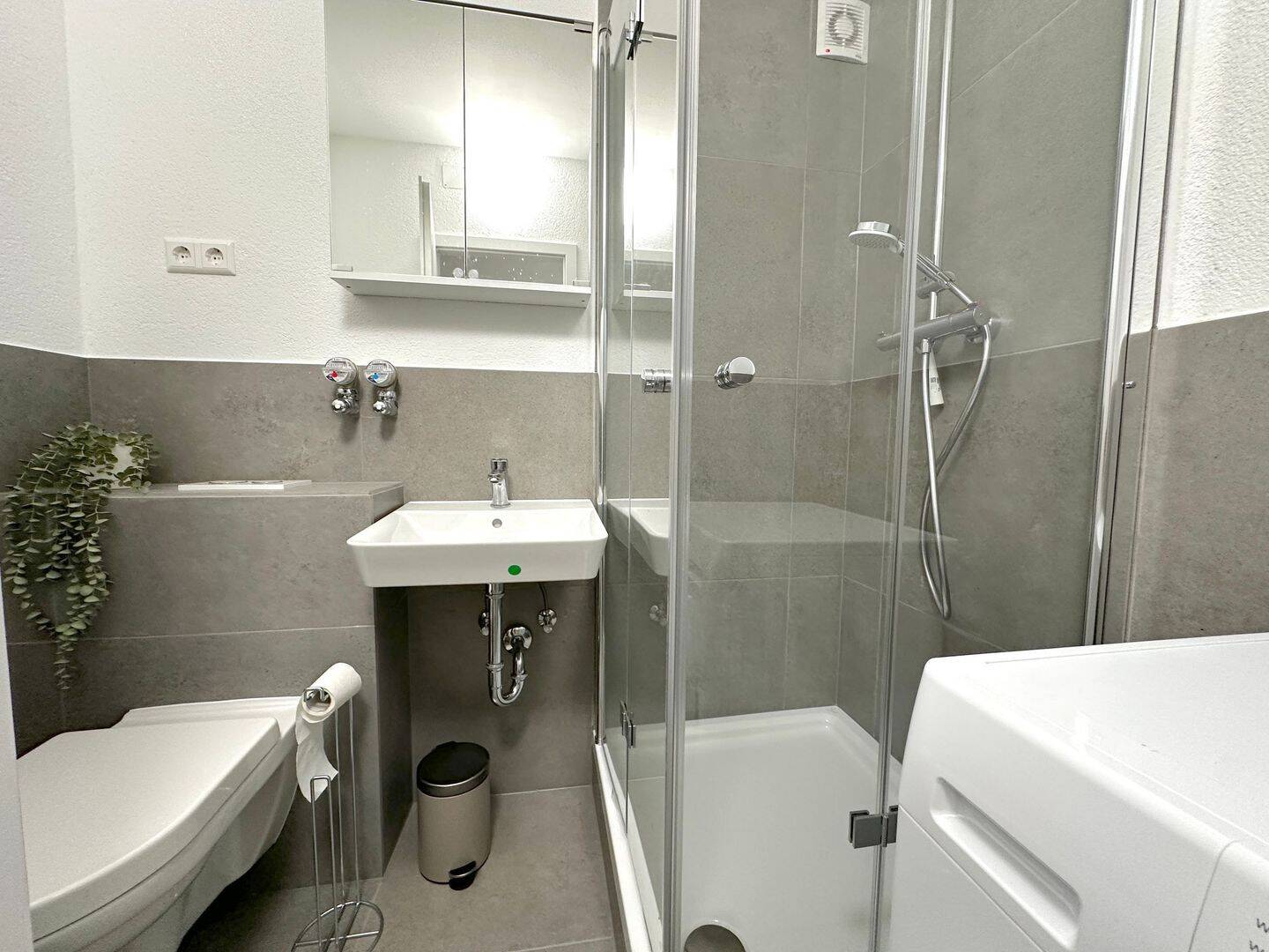 ?? Möbliertes Zimmer frei in moderner 5er-WG – Mainstraße 121, Offenbach am Main! – ab dem 01.08 – 63065 Offenbach am Main – Vorschaubild 4