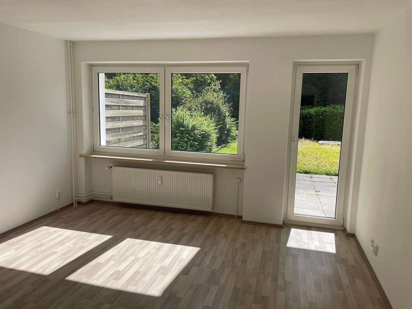 Freie 2 Zimmer Terrassenwohnung – 22043 Hamburg – Vorschaubild 3