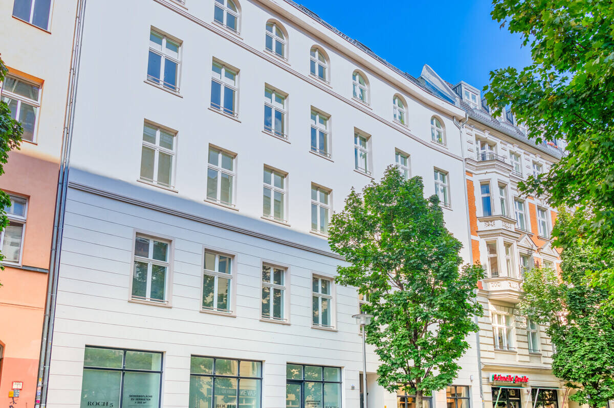 Clean chic trifft Gründerzeit-Charme: Saniertes 4-Zimmer-Juwel mit Balkon – 10178 Berlin – Vorschaubild 3