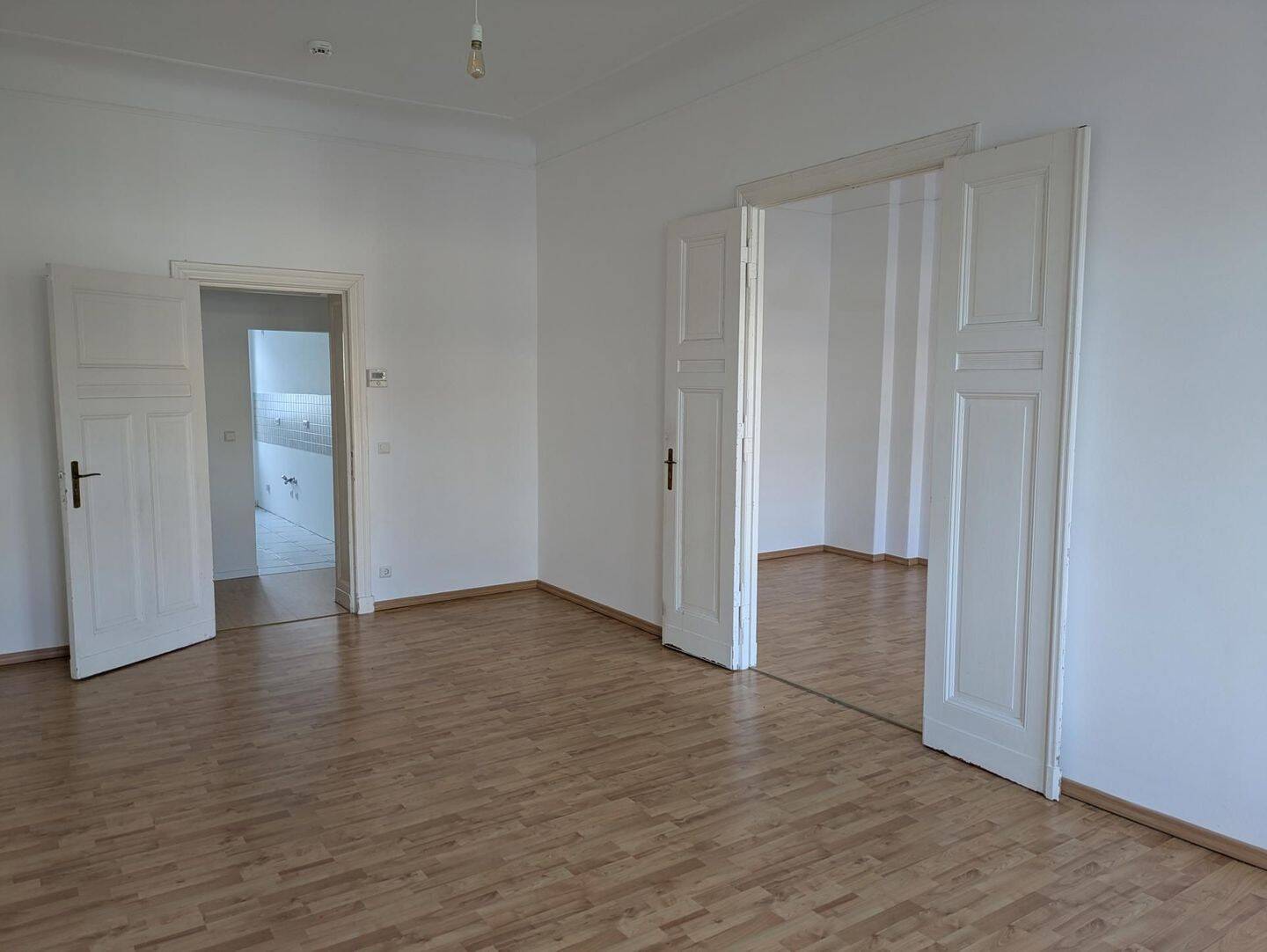 Bezugsfreie 3-Zimmer-Altbauwohnung mit Balkon in Berlin-Pankow – 13187 Berlin – Vorschaubild 4