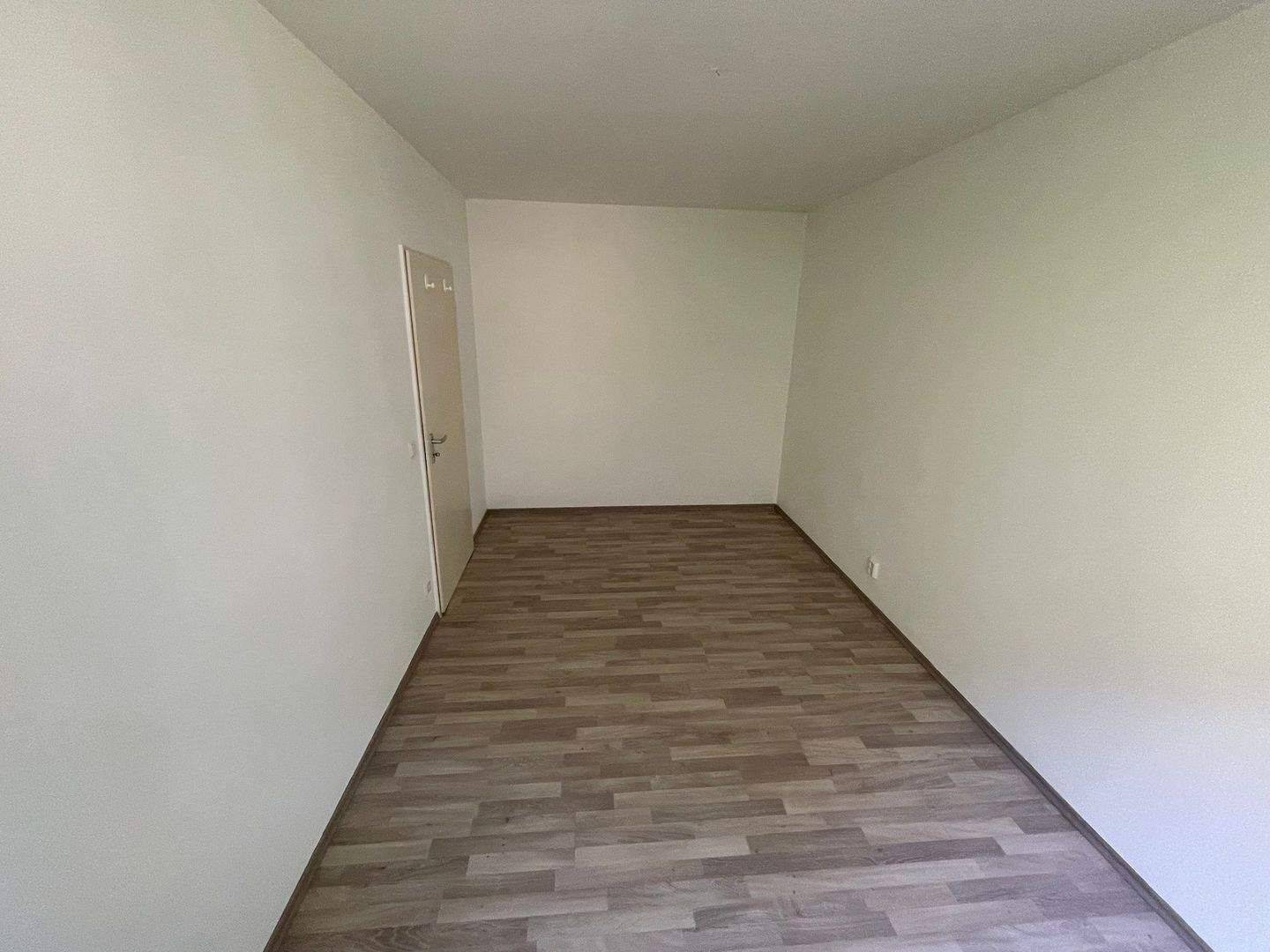 Freie 2 Zimmer Terrassenwohnung – 22043 Hamburg – Vorschaubild 4