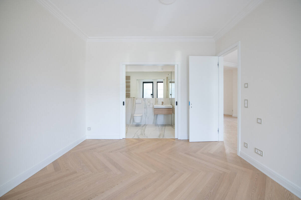 Eleganz auf höchstem Niveau – stilvolles Apartment mit Stuck, Schiebetüren & Premium-Ausstattung – 10245 Berlin – Vorschaubild 3
